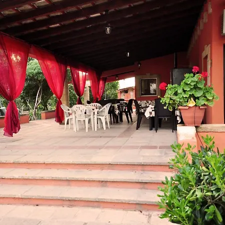 Collina Degli Ulivi Aparthotel *